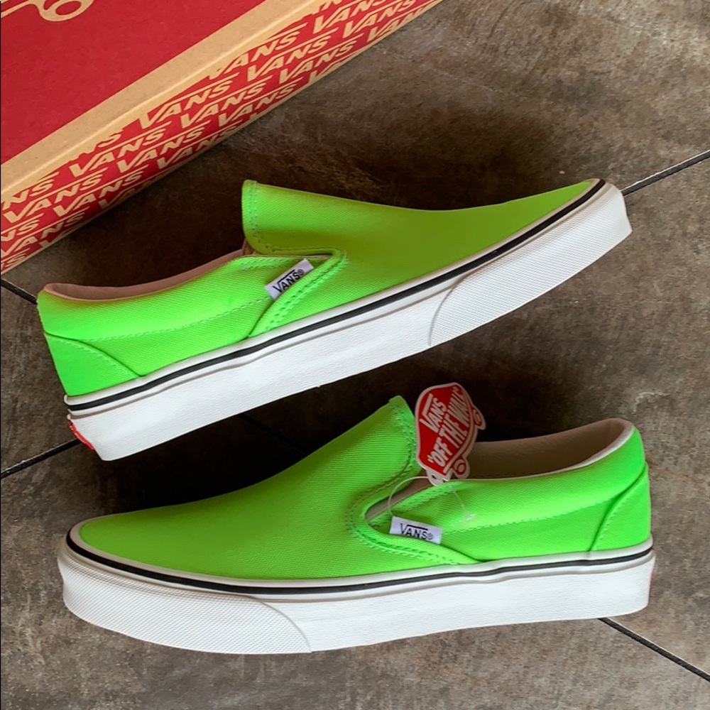 VANS CLASSIC SLIP ON NEON Green Gecko/True White - Picture 12 of 16